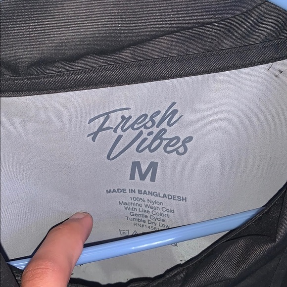 Feeling 💯 windbreaker - Picture 4 of 4